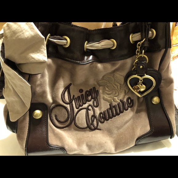 Juicy Couture Handbags - ⭐️🌟🔥Juicy Couture Purse🔥🌟⭐️
